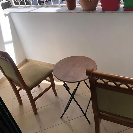 Center 2 Apartment *